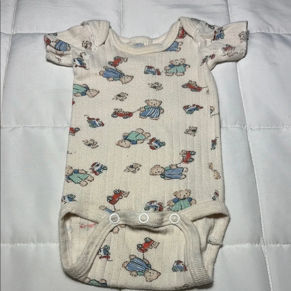 Vintage Dundee Cream Teddy Bear Print Infant Newborn Onesie One Piece
